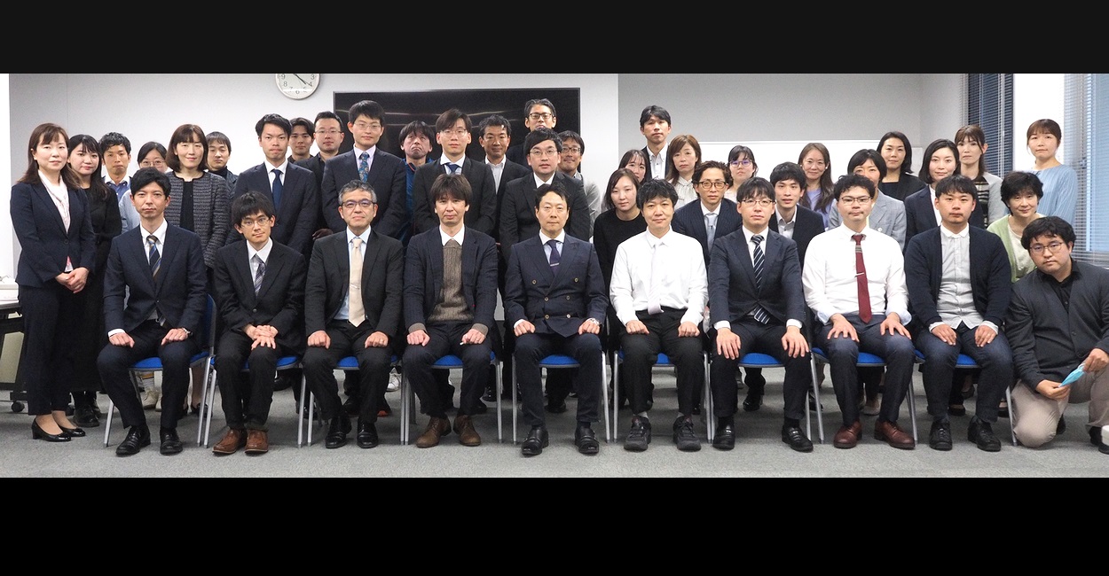 教室集合写真（2023年4月）